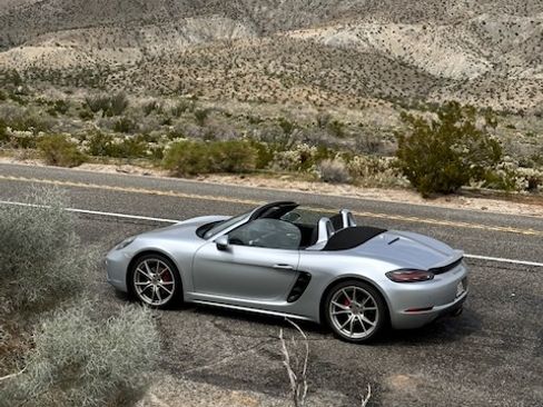 Used 2017 Porsche 718 Boxster S image 4