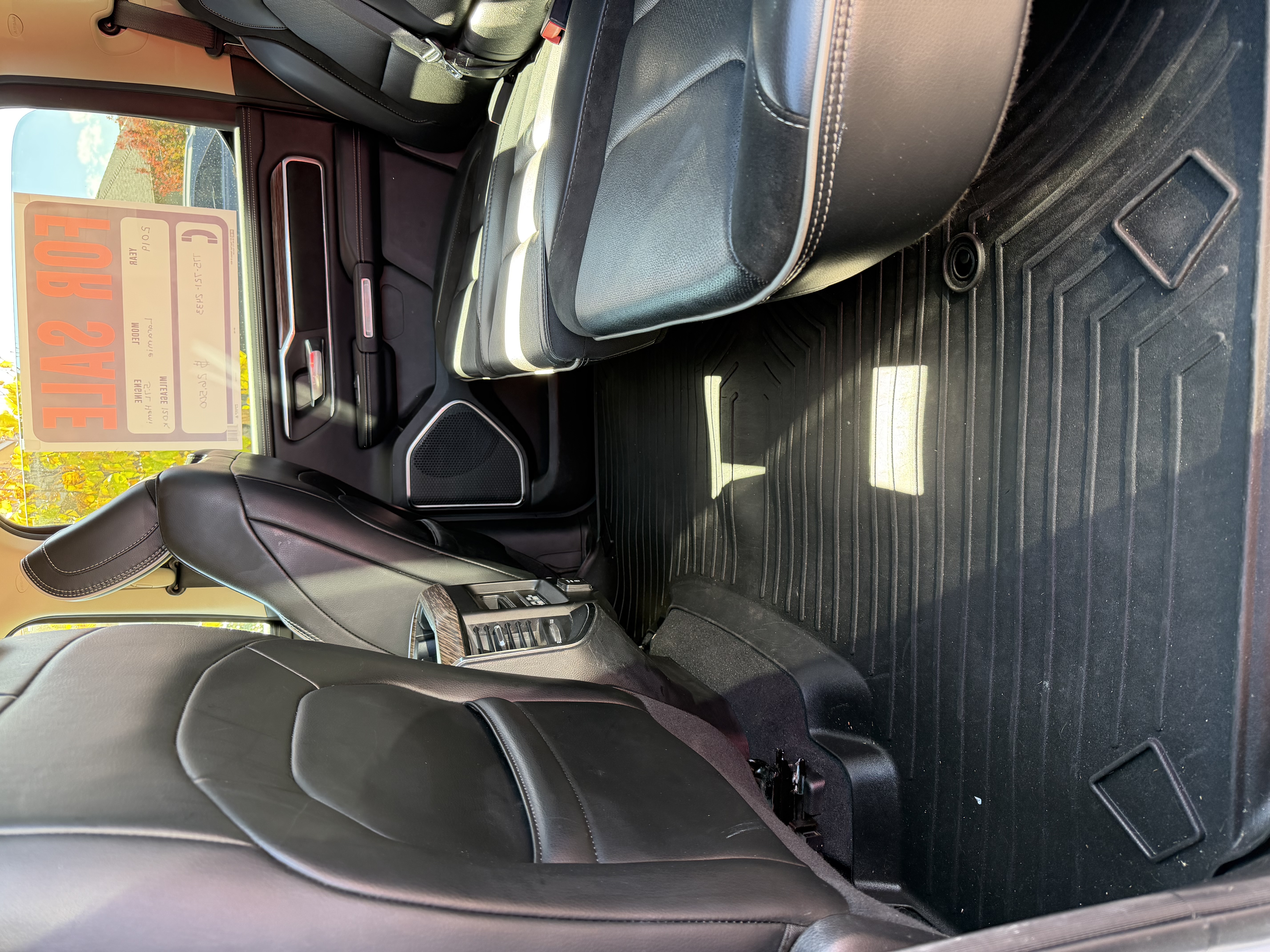 Used 2019 RAM 1500 Laramie AWD/4WD image 14
