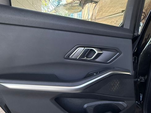 Used 2019 BMW 330i Sedan w/ Convenience Package RWD image 14