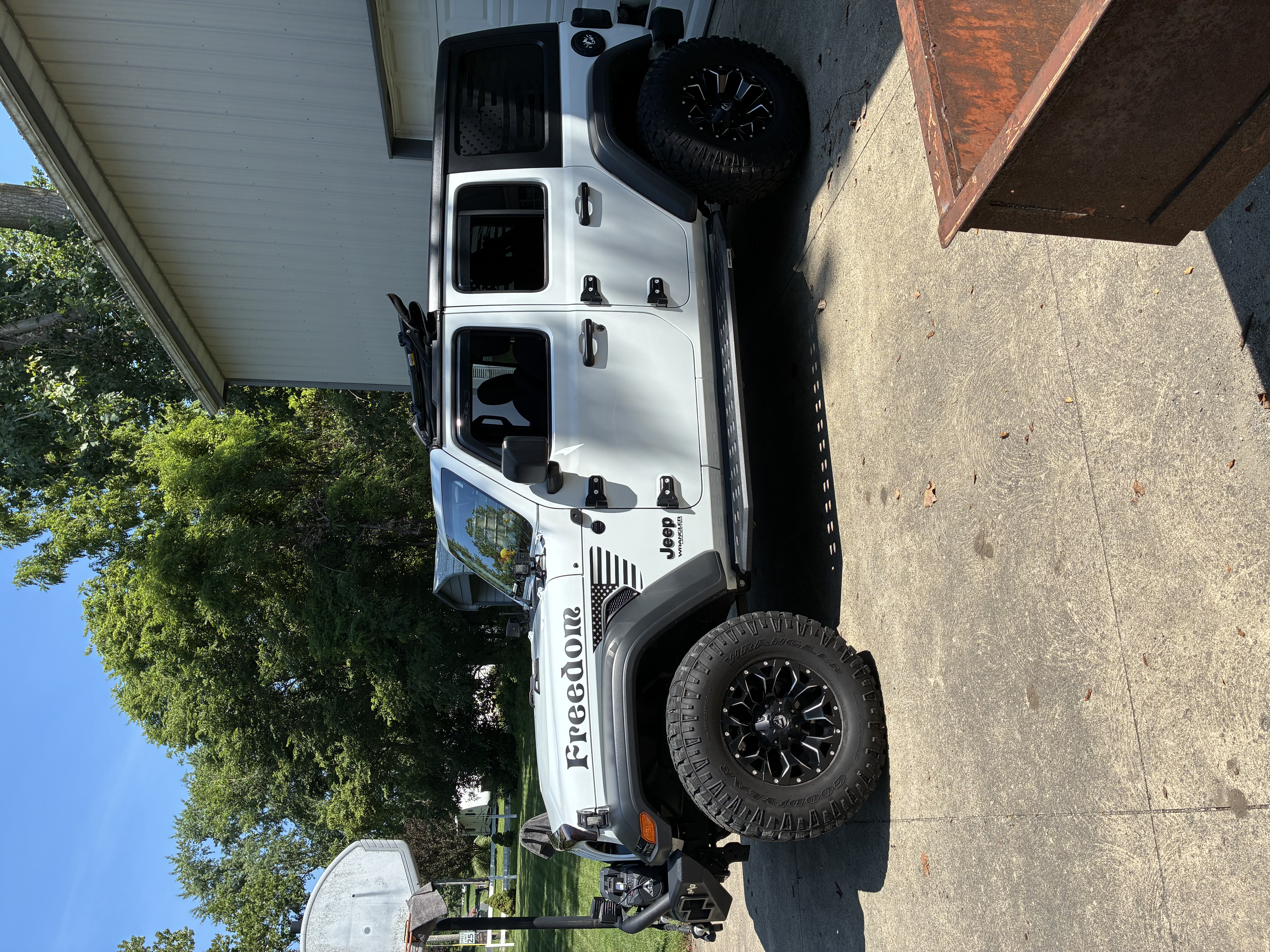 Used 2021 Jeep Wrangler Unlimited Sport w/ Technology Group AWD/4WD image 5