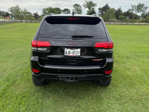 Used 2019 Jeep Grand Cherokee Trailhawk w/ Trailhawk Luxury Group AWD/4WD image 5