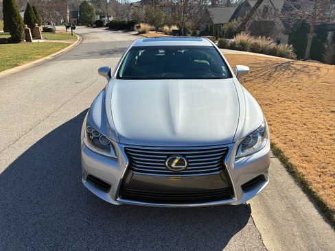 Used 2017 Lexus LS 460 F Sport image 5
