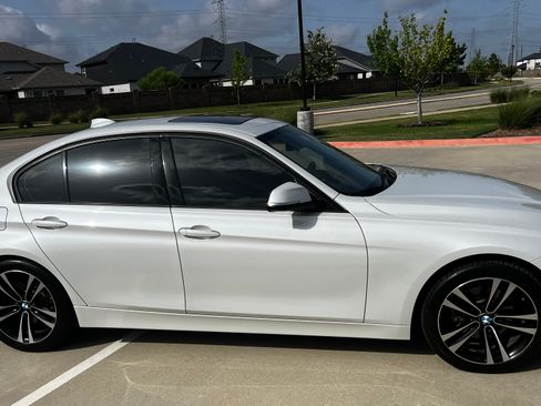 Used 2018 BMW 328d Sedan w/ Premium Package RWD image 9