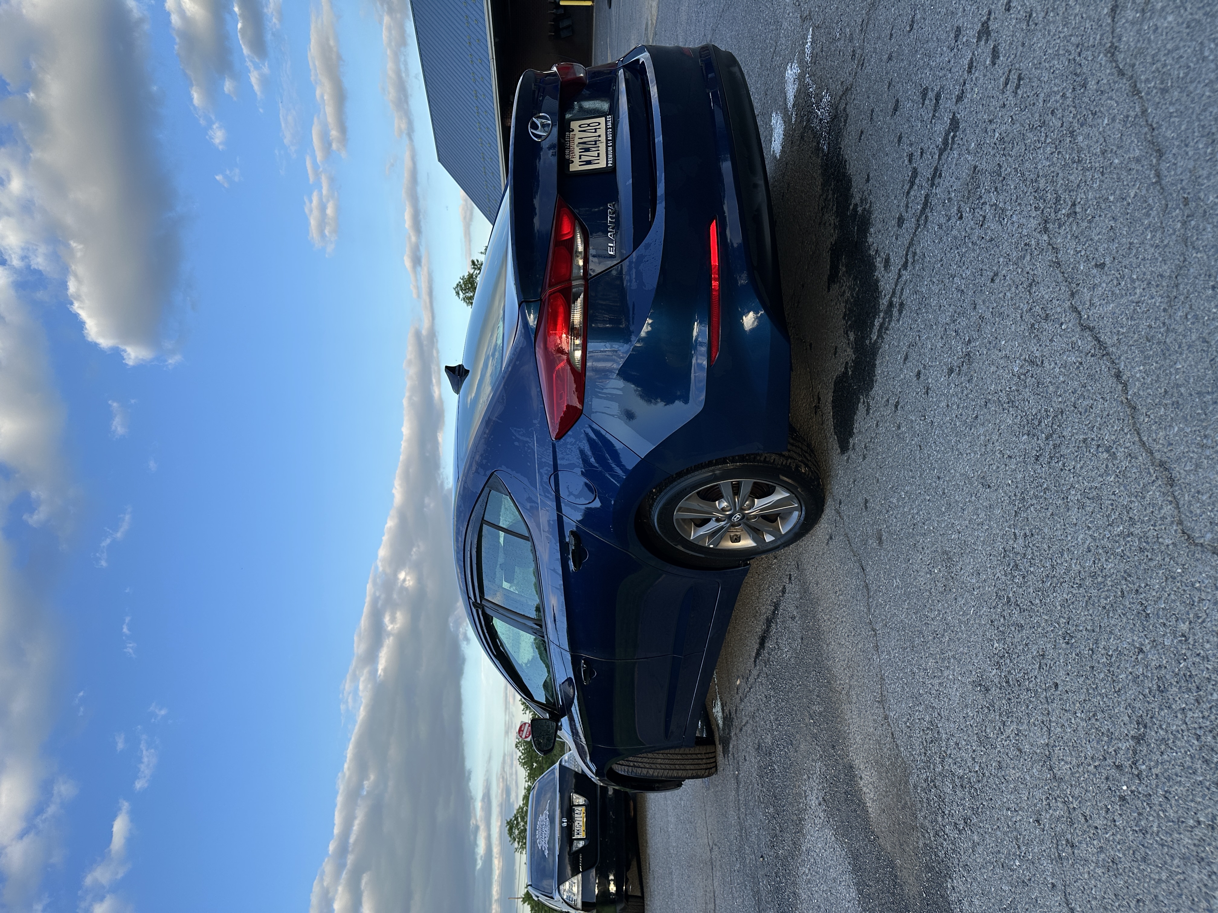 Used 2017 Hyundai Elantra SE FWD image 5