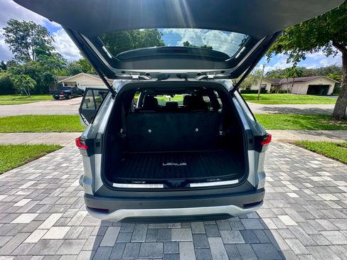 Used 2024 Lexus TX 350 FWD image 11