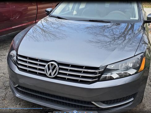 Used 2015 Volkswagen Passat TDI SE image 1