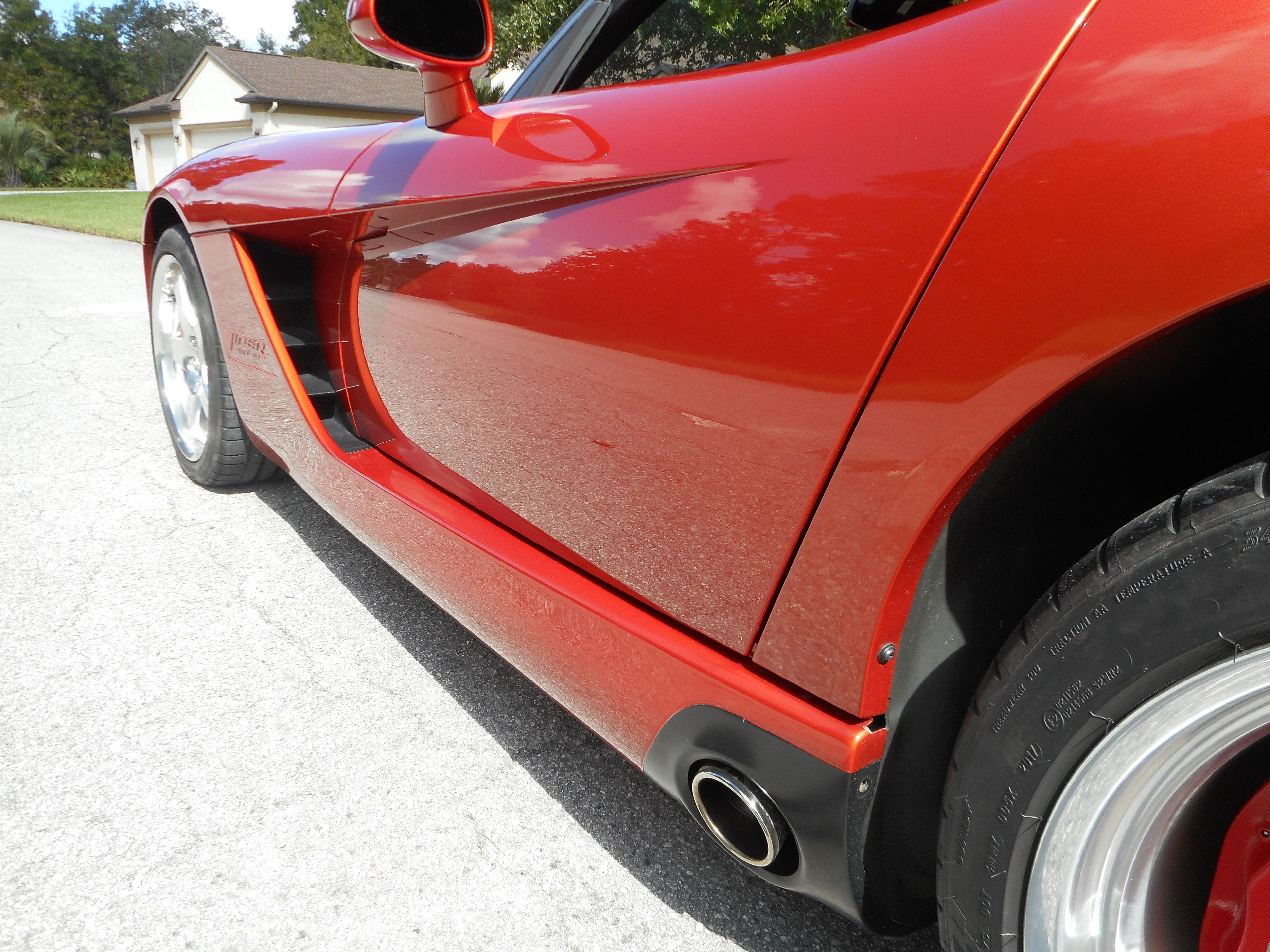 Used 2005 Dodge Viper SRT-10 w/ Copperhead Edition Group RWD image 15