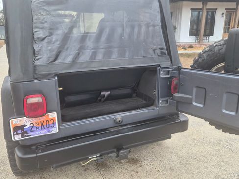 Used 2002 Jeep Wrangler X image 12