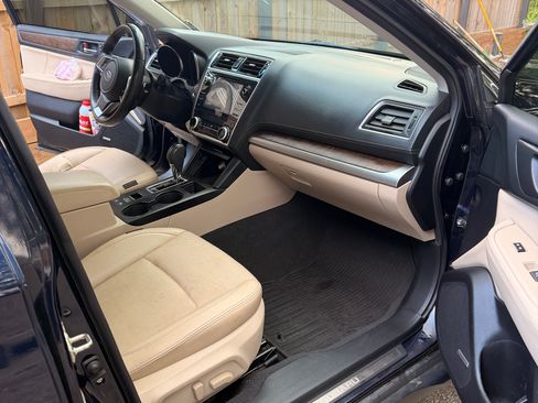 Used 2018 Subaru Outback 2.5i Limited AWD/4WD image 4