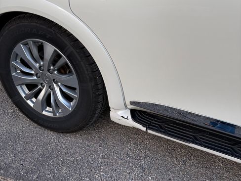 Used 2016 INFINITI QX80 4WD w/ All Season Package image 5