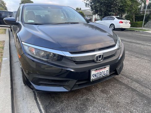 Used 2019 Honda Civic LX image 4