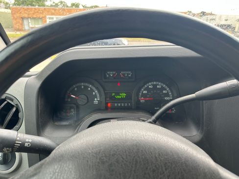 Used 2014 Ford E-250 and Econoline 250 RWD image 6