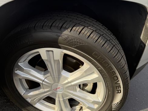 Used 2017 GMC Terrain SLE image 4