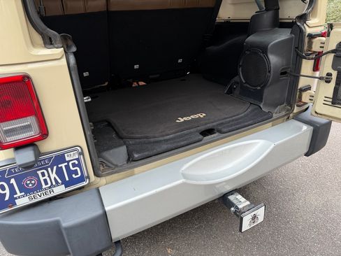 Used 2011 Jeep Wrangler Unlimited Sahara w/ Dual Top Group image 29