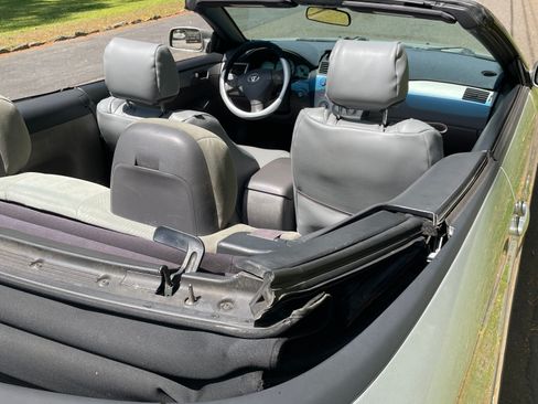 Used 2004 Toyota Solara SE image 9