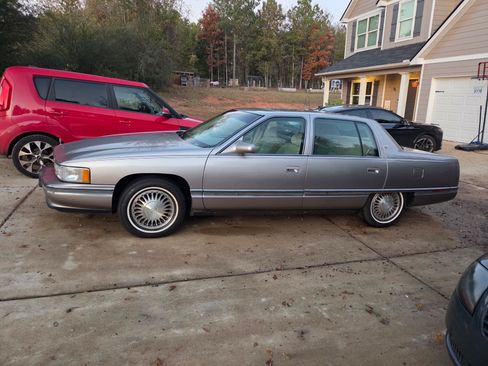 Used 1995 Cadillac De Ville Sedan image 4