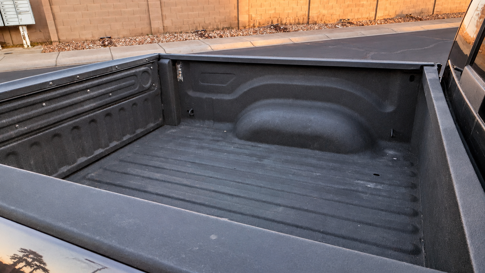 Used 2016 RAM 1500 Laramie AWD/4WD image 6