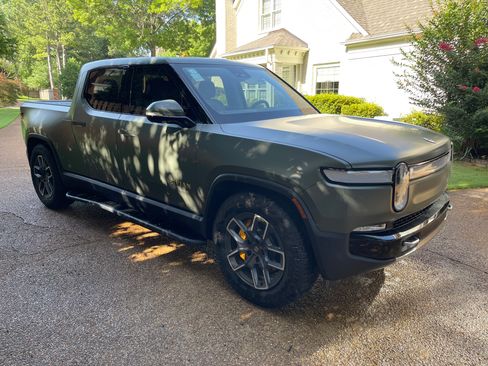 Used 2023 Rivian R1T Launch Edition AWD/4WD image 8