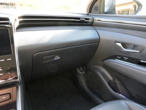 Used 2023 Hyundai Tucson SEL w/ Cargo Package AWD/4WD image 19