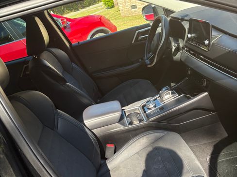 Used 2023 Mitsubishi Outlander SE image 1