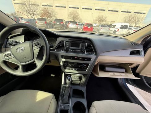 Used 2017 Hyundai Sonata SE image 5