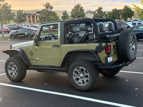 Used 2013 Jeep Wrangler Rubicon w/ PWR Convenience Group AWD/4WD image 5