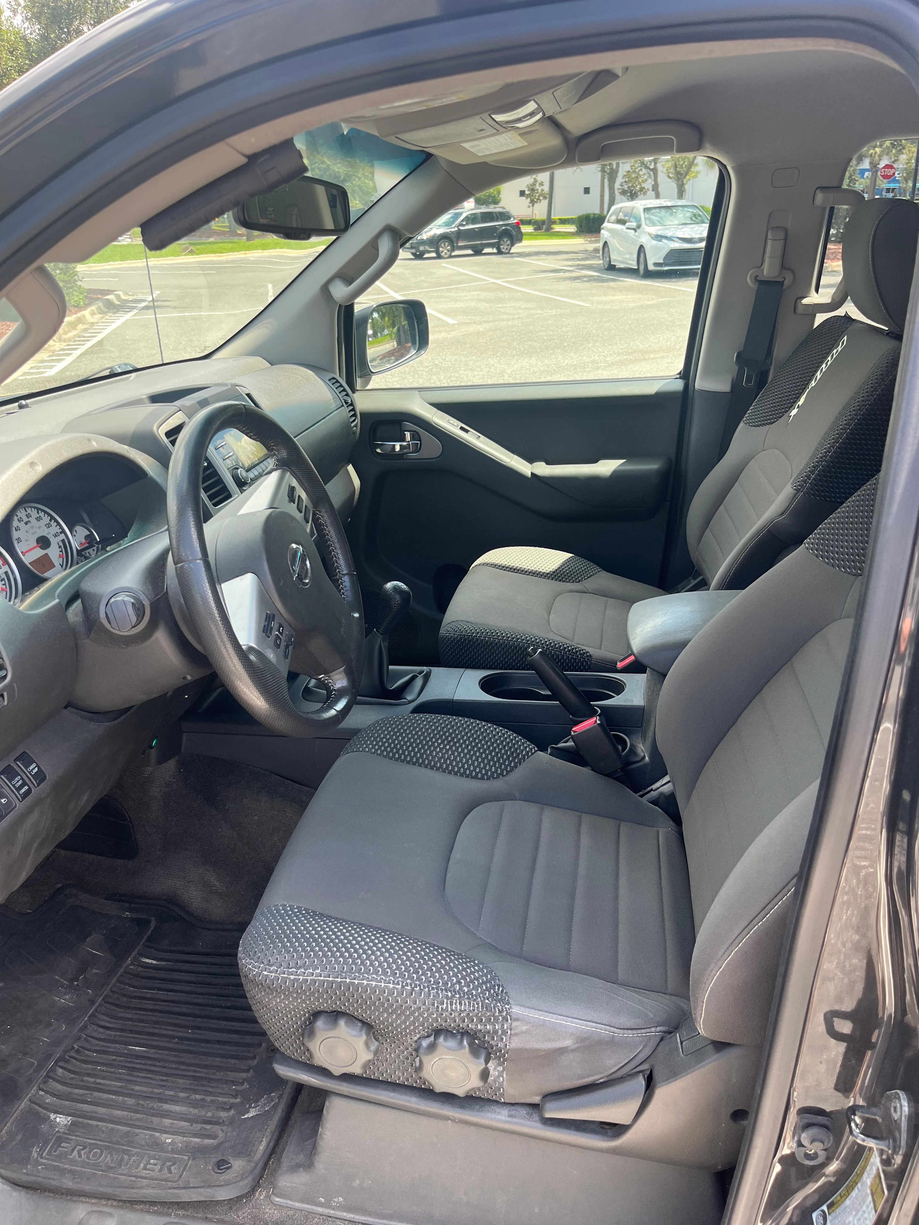 Used 2013 Nissan Frontier PRO-4X AWD/4WD image 13