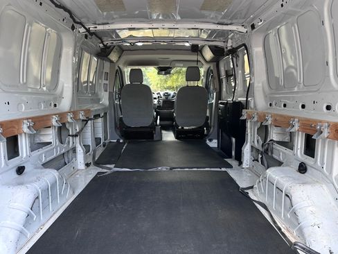 Used 2016 Ford Transit 250 148 Low Roof RWD image 22