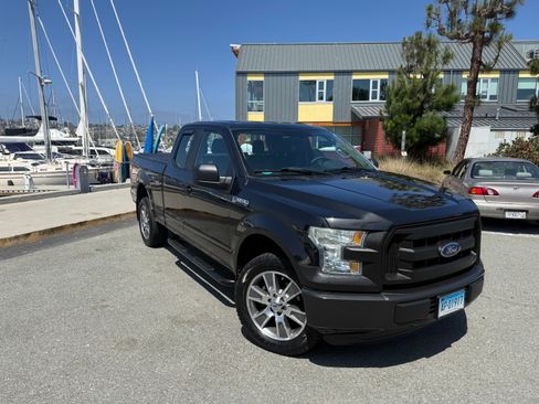 Used 2015 Ford F150 XL w/ Equipment Group 101A Mid AWD/4WD image 9