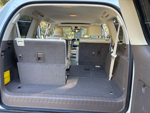 Used 2017 Lexus GX 460 image 10