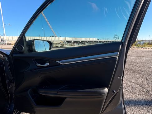 Used 2018 Honda Civic EX-L image 18