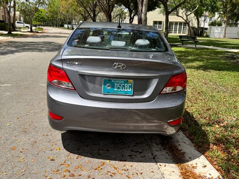 Used 2016 Hyundai Accent SE FWD image 4