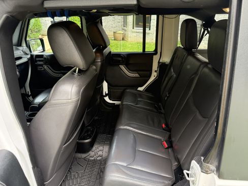 Used 2018 Jeep Wrangler Unlimited Sport S AWD/4WD image 8