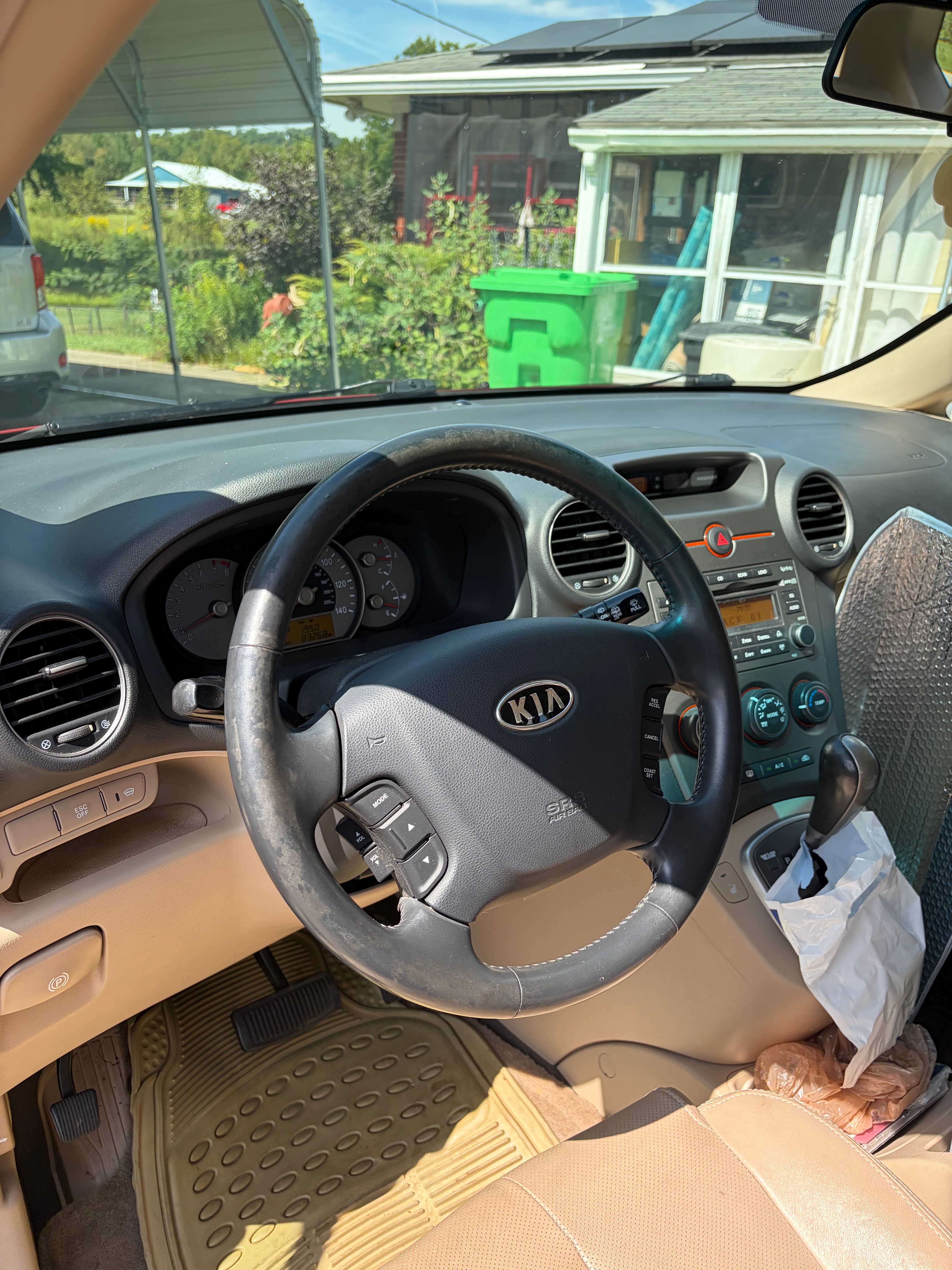 Used 2007 Kia Rondo EX w/ Premium Pkg FWD image 5