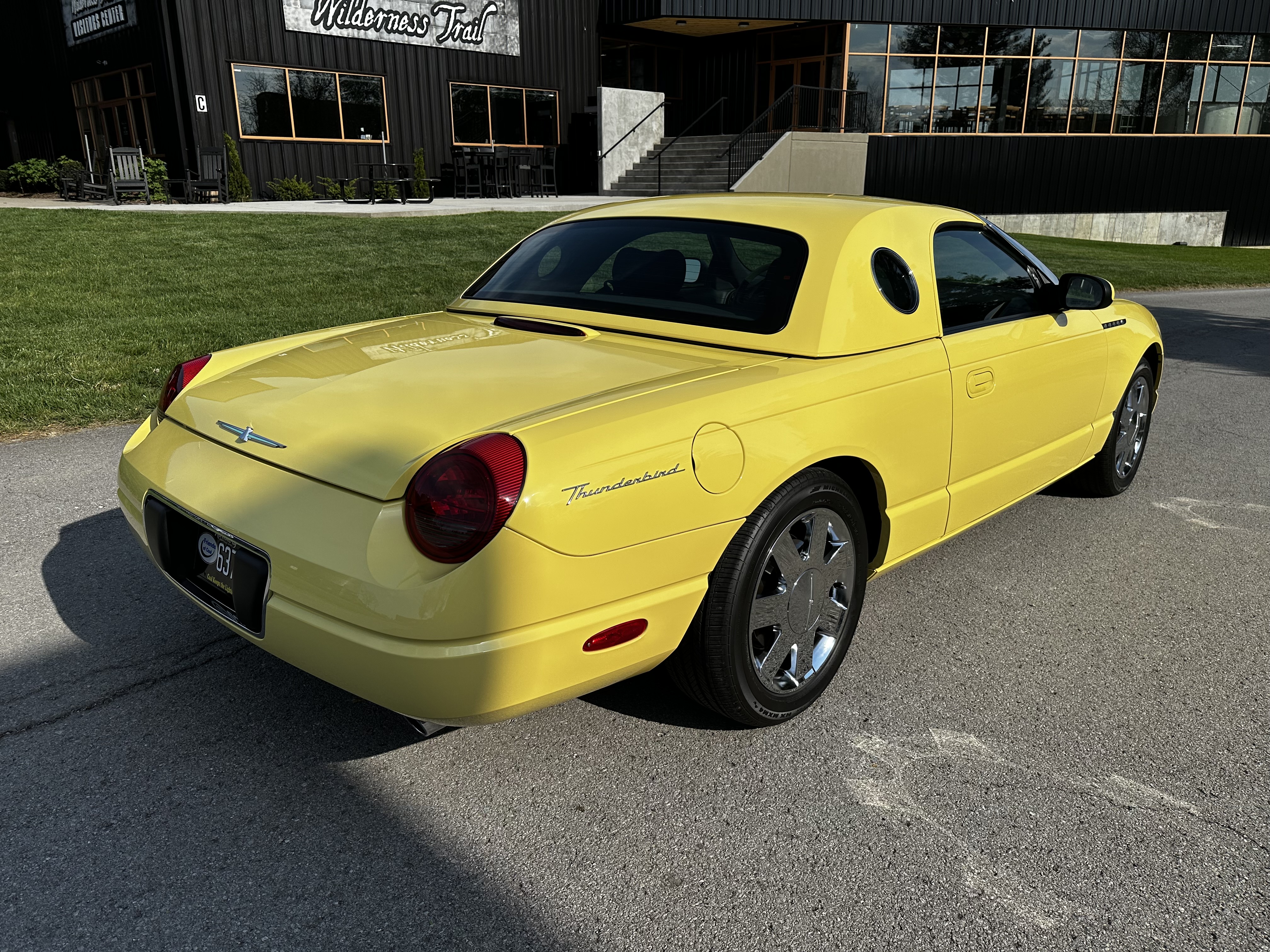 Used 2002 Ford Thunderbird RWD image 2