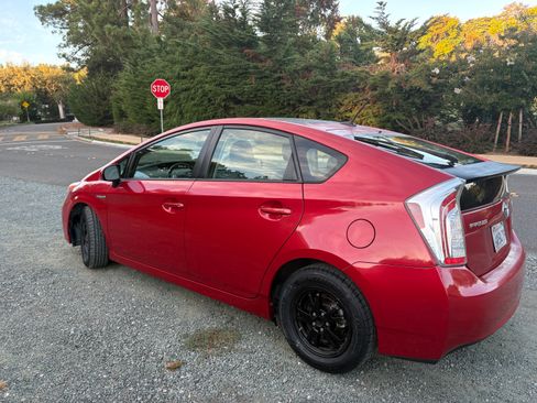 Used 2012 Toyota Prius Four w/ Deluxe Solar Roof Pkg FWD image 4