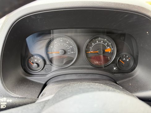 Used 2017 Jeep Patriot High Altitude FWD image 8