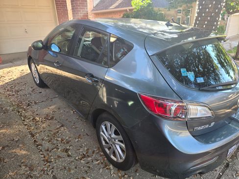 Used 2012 MAZDA MAZDA3 i Touring image 2