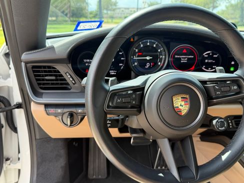 Used 2024 Porsche 911 Carrera image 22