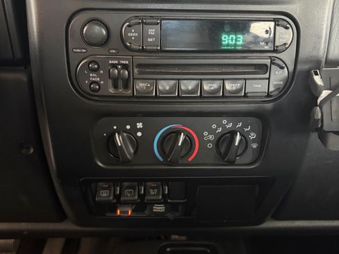 Used 2004 Jeep Wrangler 4WD w/ Smokers Group image 22