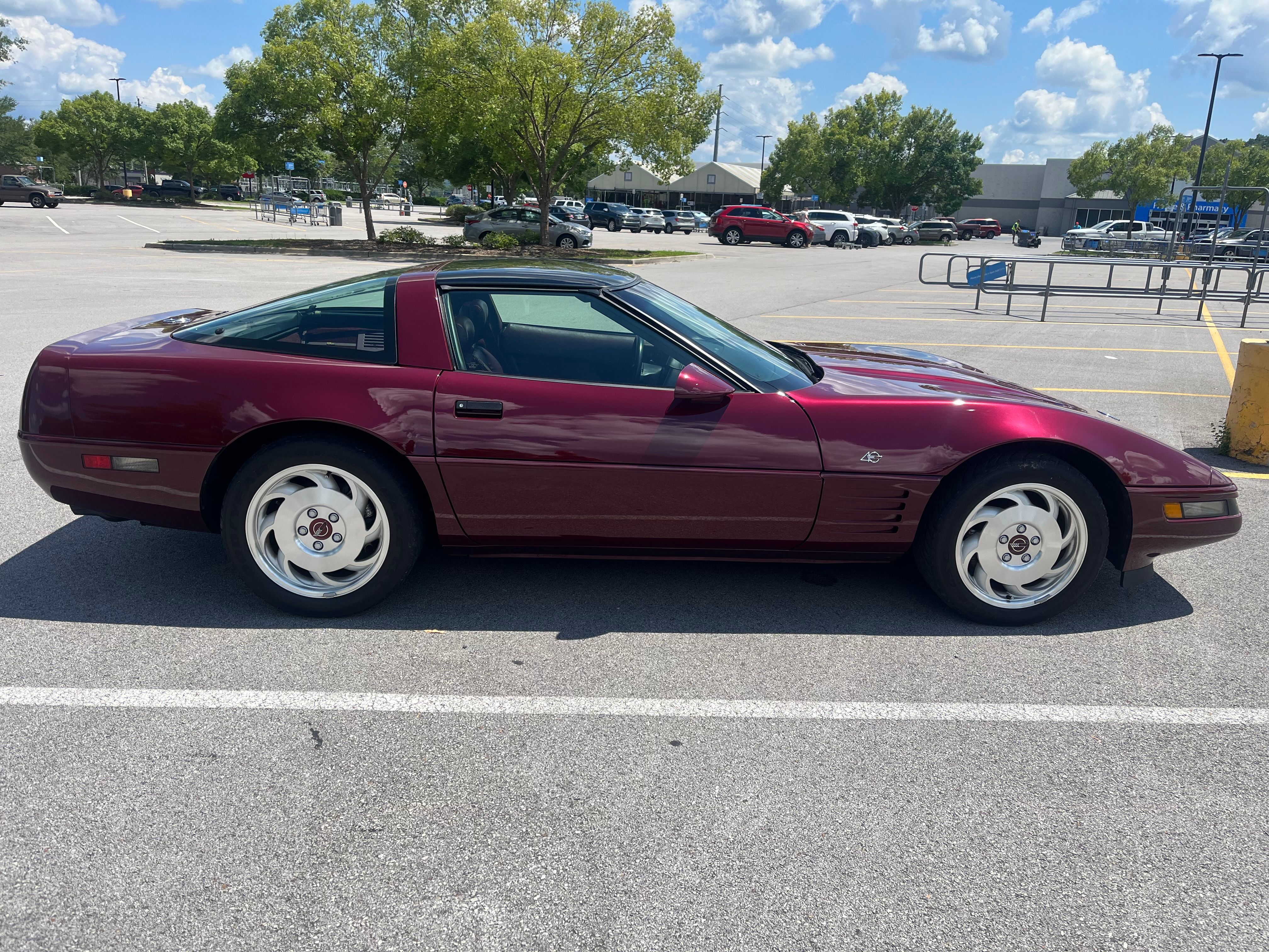 Used 1993 Chevrolet Corvette Coupe RWD image 1
