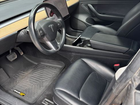 Used 2019 Tesla Model 3 Standard Range Plus image 19