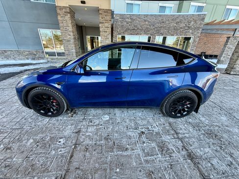 Used 2020 Tesla Model Y Performance image 2