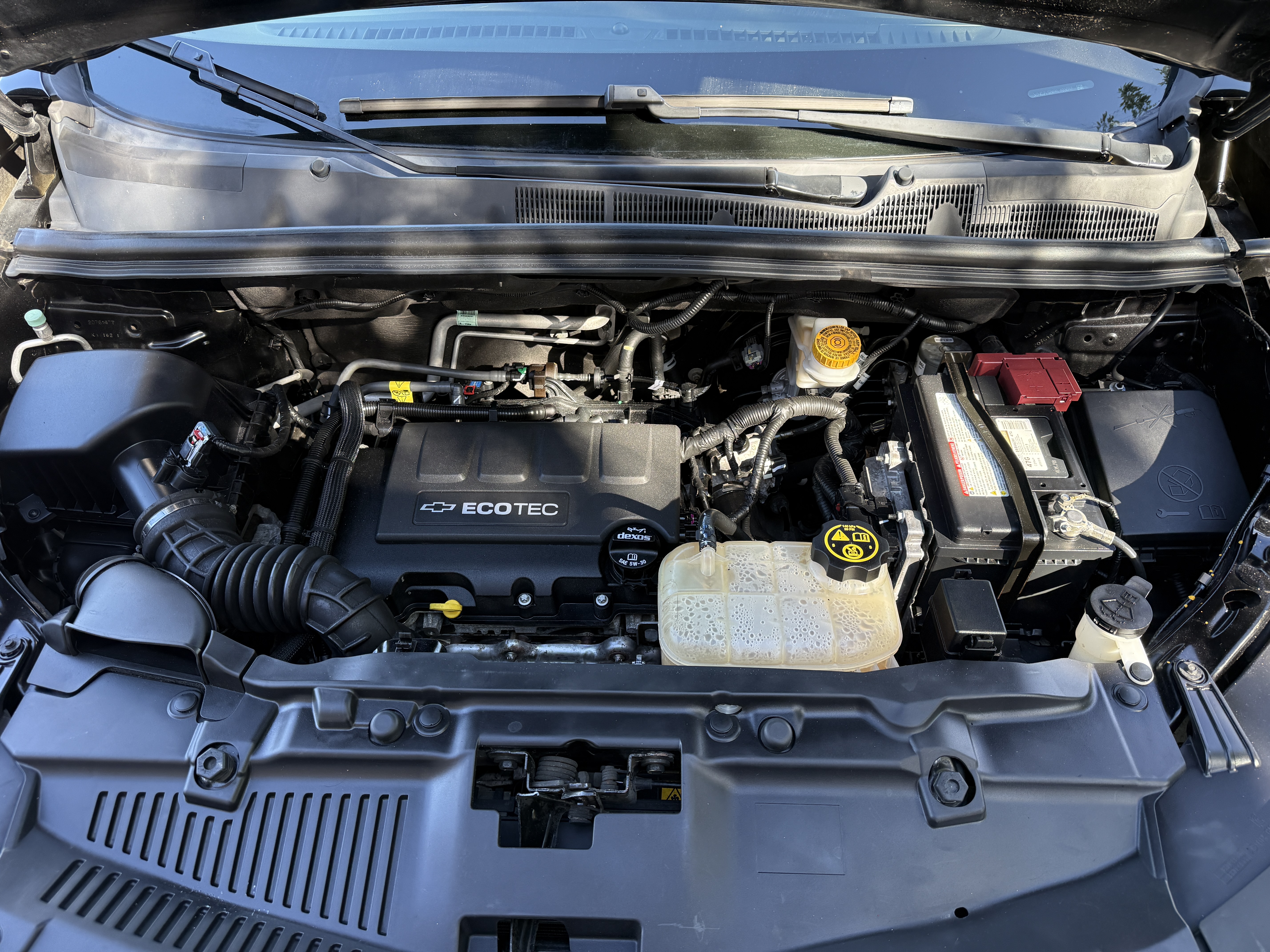 Used 2019 Chevrolet Trax LT w/ LT Convenience Package FWD image 16