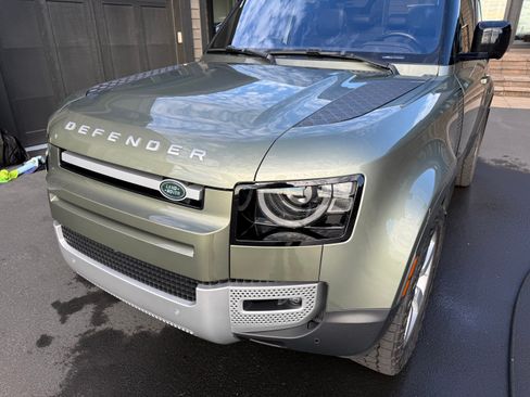 Used 2021 Land Rover Defender 90 First Edition image 13