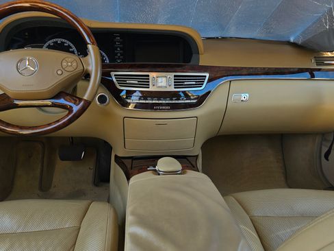 Used 2010 Mercedes-Benz S 400 image 8