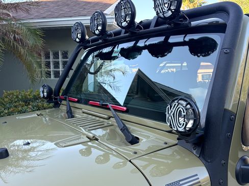 Used 2013 Jeep Wrangler Unlimited Sahara w/ Connectivity Group image 11