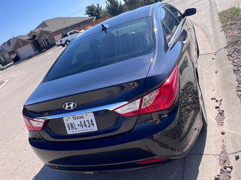 Used 2011 Hyundai Sonata Limited w/ Navigation Pkg 5 FWD image 1