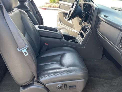 Used 2006 Chevrolet Silverado 1500 SS RWD image 11