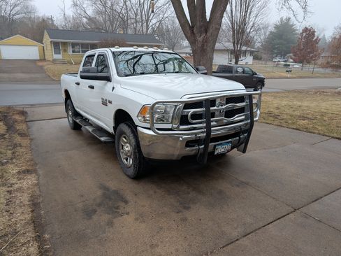 Used 2014 RAM 2500 Tradesman w/ Chrome Appearance Group image 11